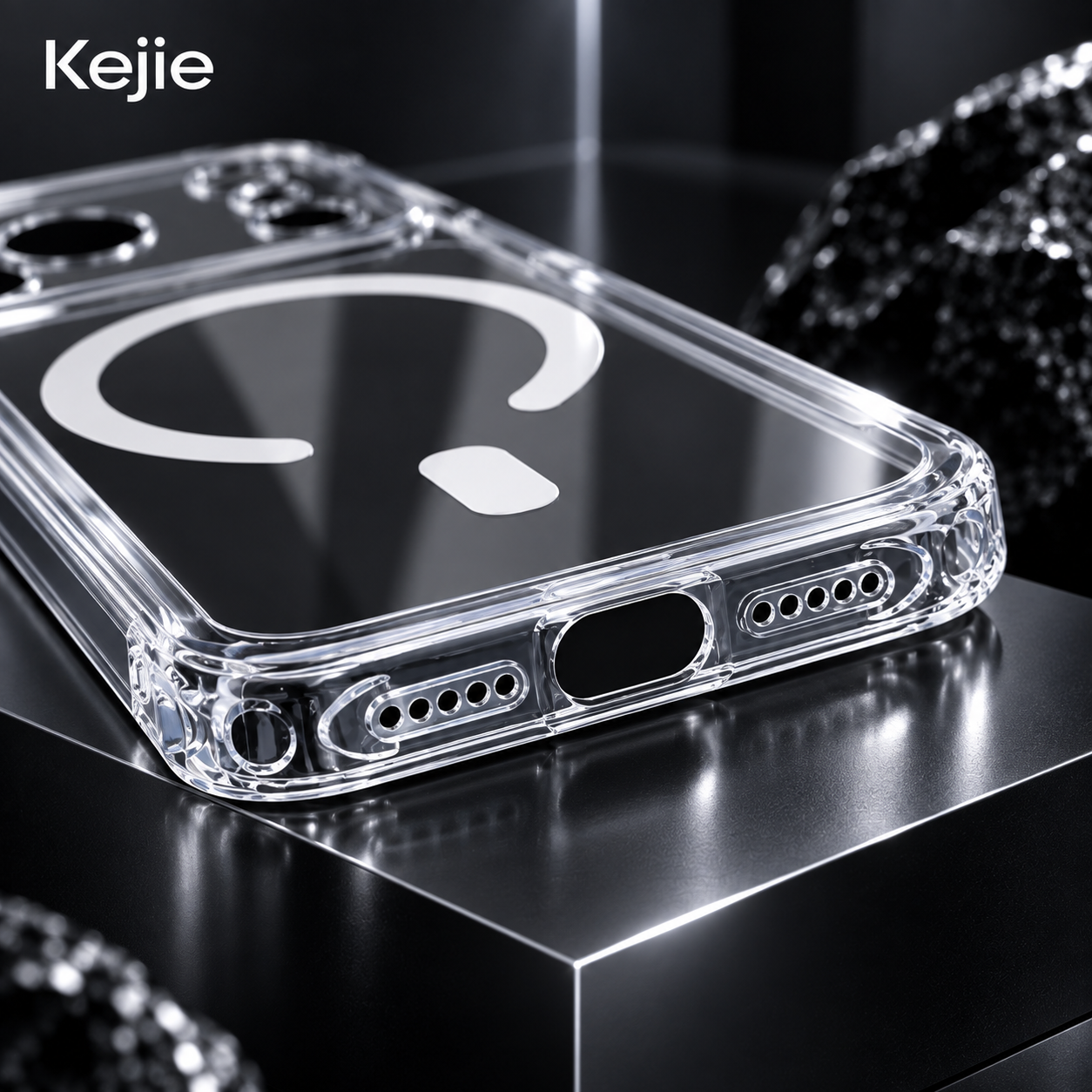 Slim molded edge profile of clear magnetic iPhone 18 case
